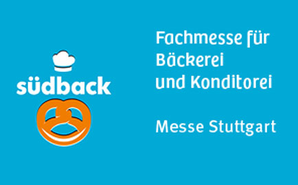 Blaue Fläche auf der das Südbacklogo ist (Schriftzug Südback und eine Brezel), daneben Schriftzug "Fachmesse für Bäckerei und Konditorei, Messe Stuttgart"